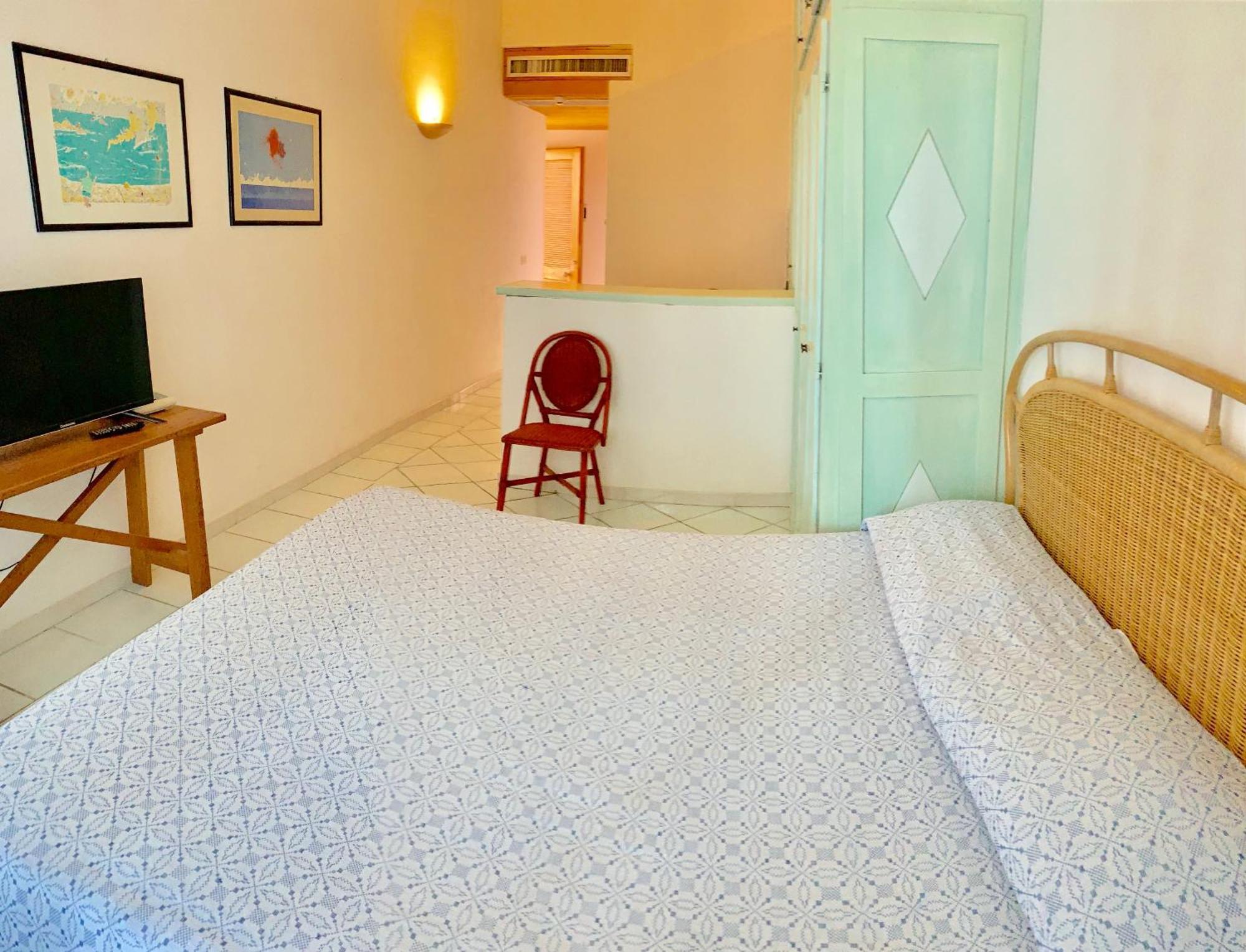 Swadeshi Sporting Tanca Manna Hotel